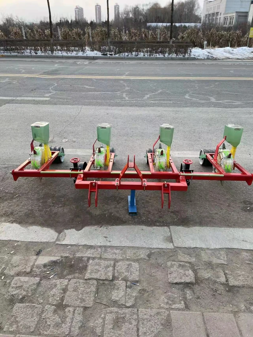 车带四行 铁齿轮播种机