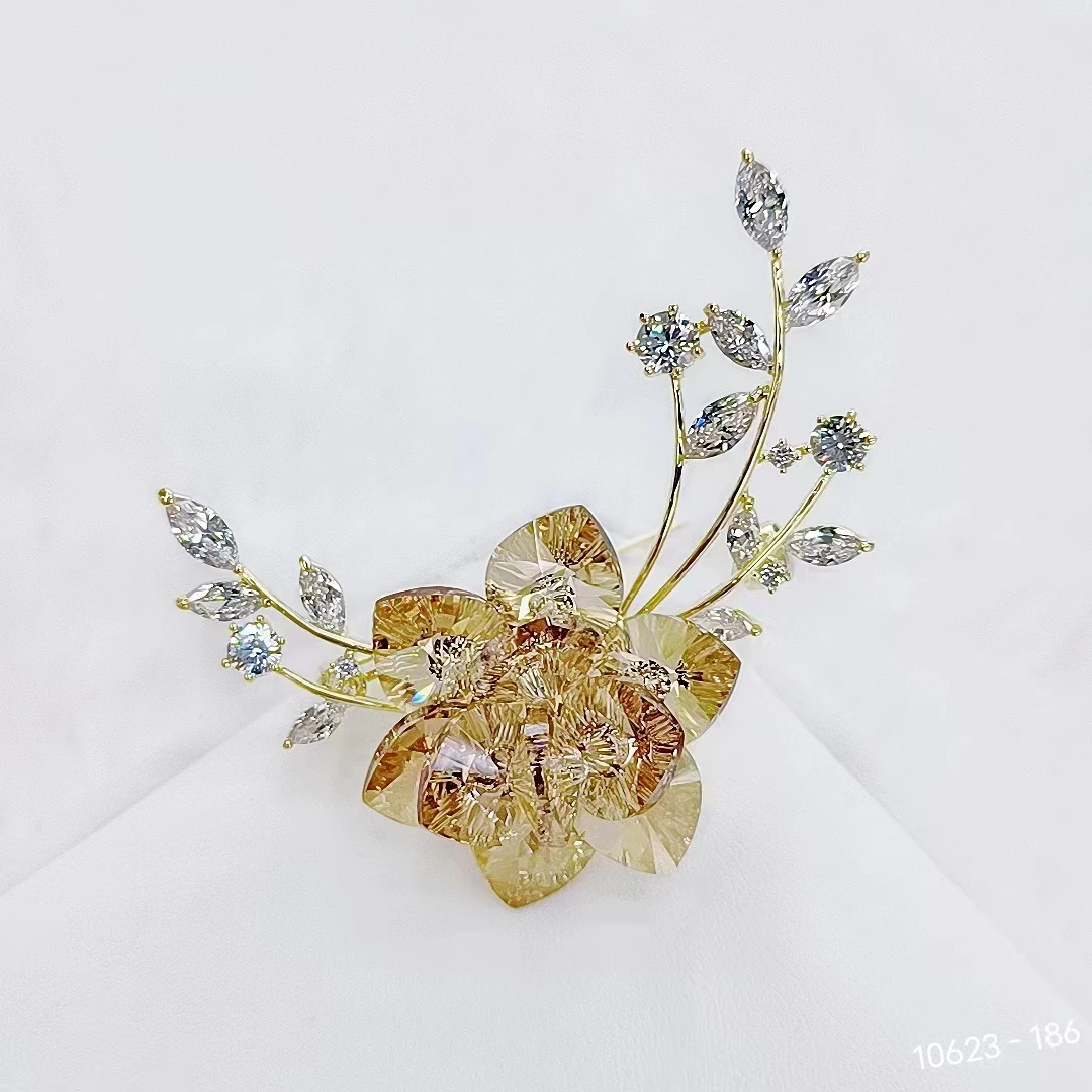 铜合金仿水晶胸针 GD285【施】彼岸花开《香槟》胸针
