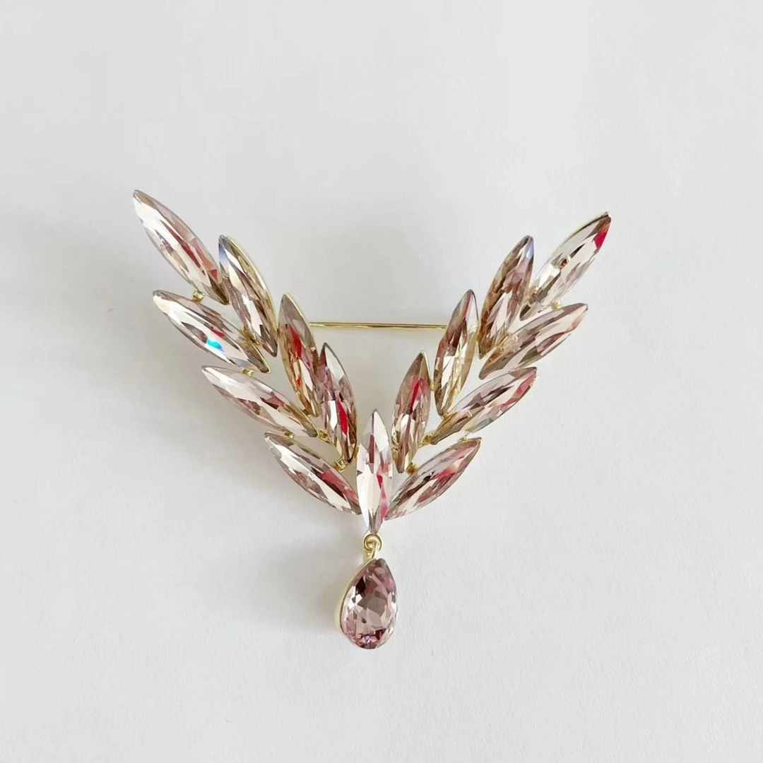 铜合金仿水晶胸针 HY1600紫翼之心胸针