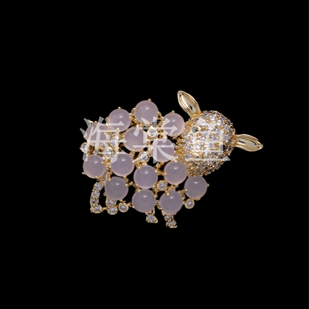 铜合金合成锆石胸针 HY2012小粉羊胸针