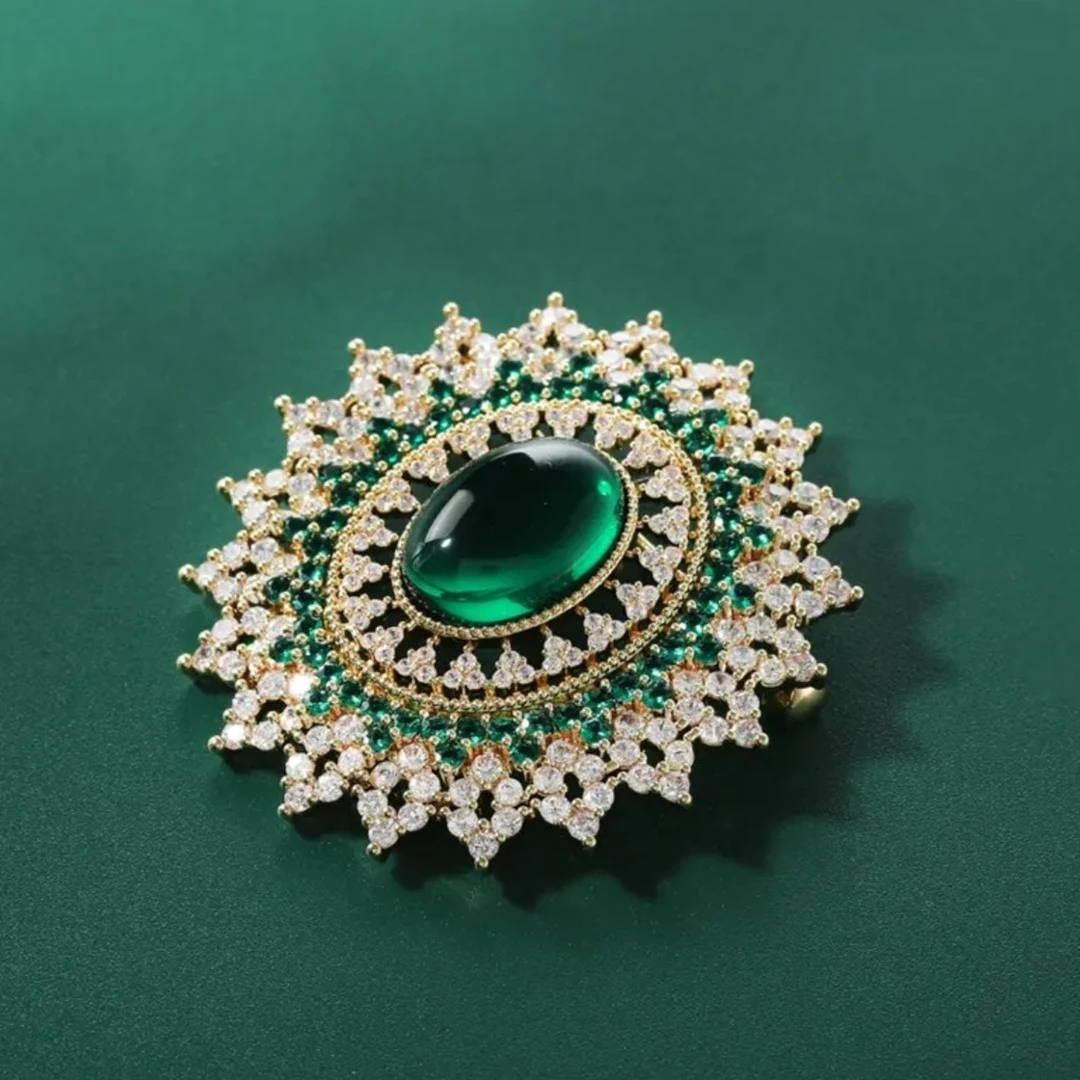 铜合金合成锆石胸针 HY2107古堡皇后胸针