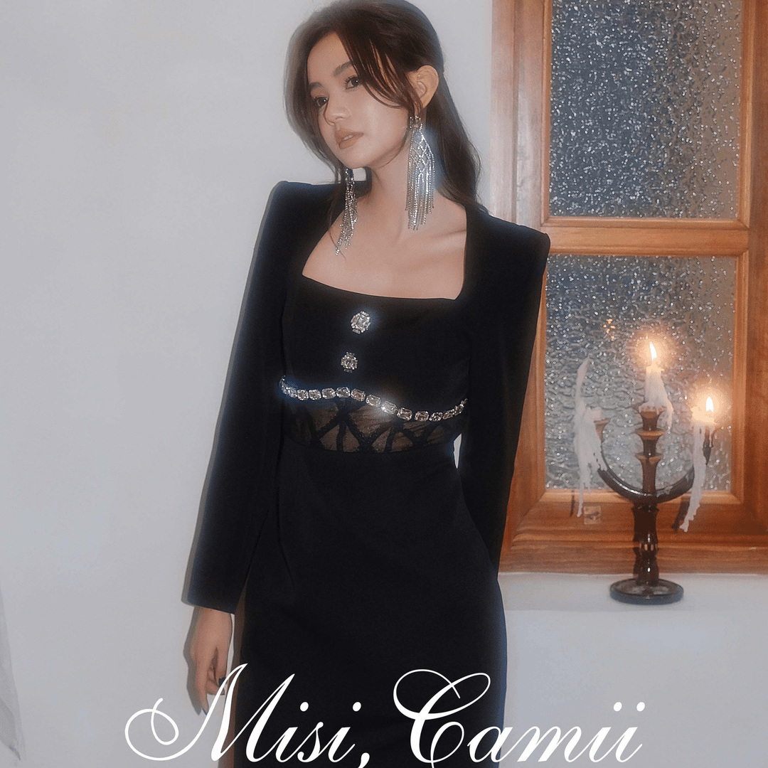 Misi,Camii【商场同款】2023春季新款女时尚方领钻链黑色漏腰连衣裙