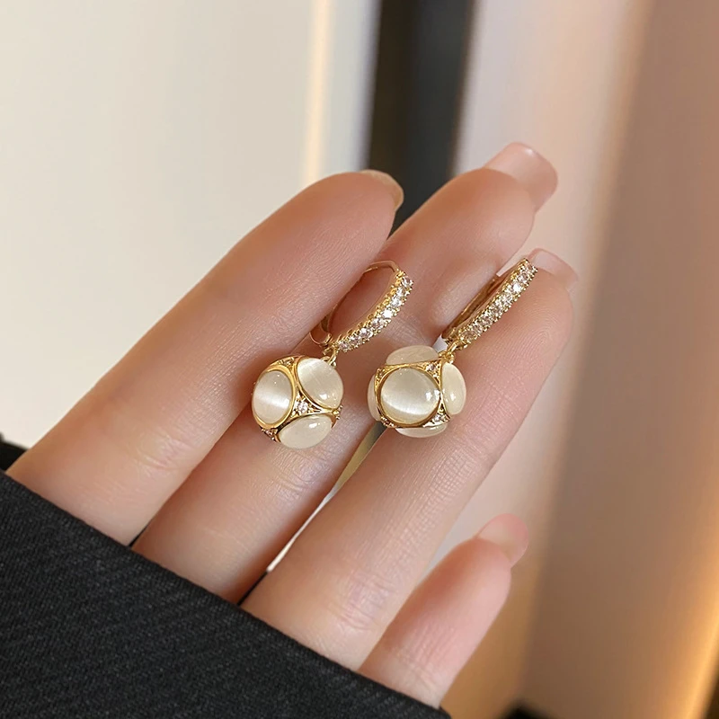 铜合金耳饰 奥特莱斯18K金时尚耳扣耳坠女首饰高级感轻奢小众耳环