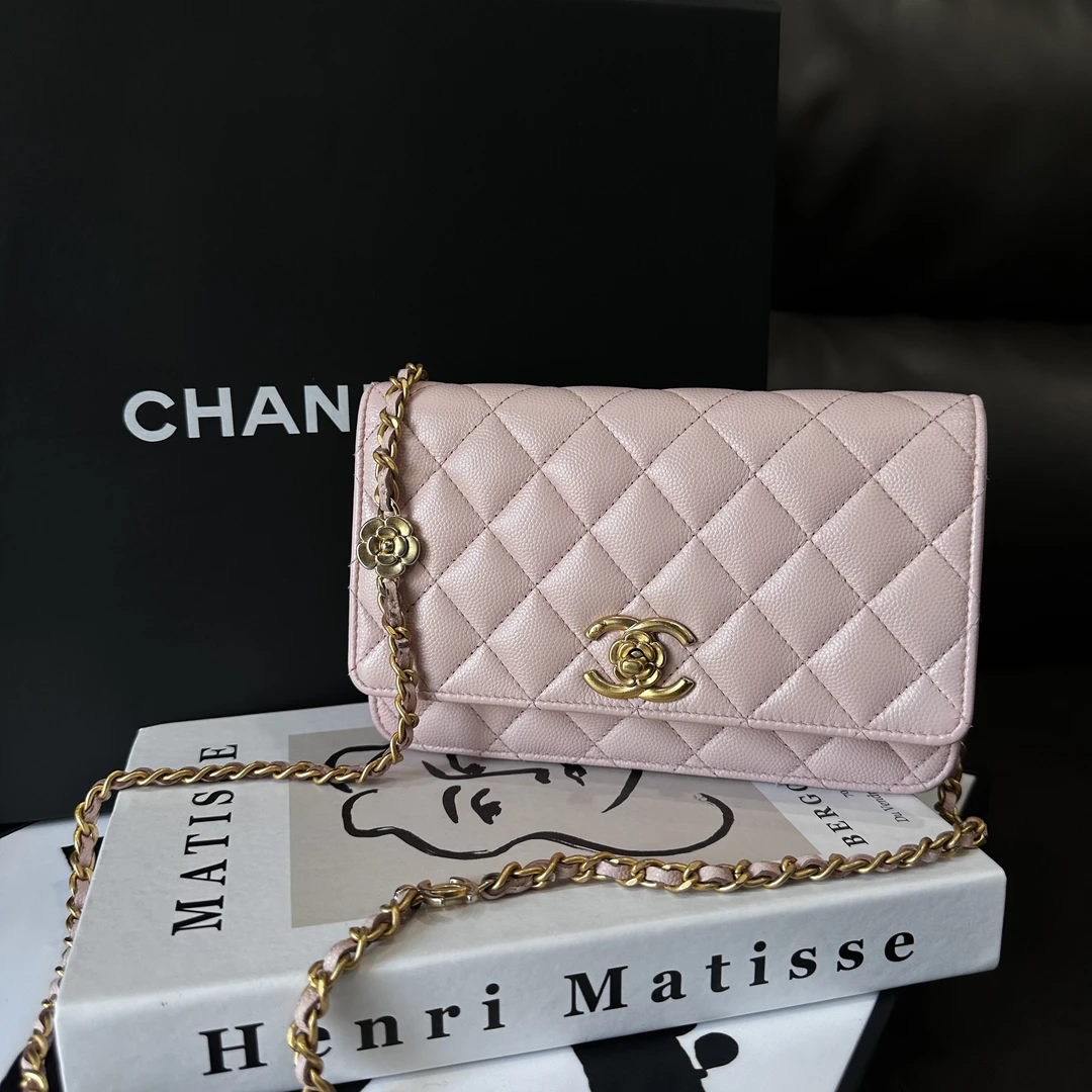 95新 Chanel/香奈儿 樱花粉山茶花扣woc单肩包