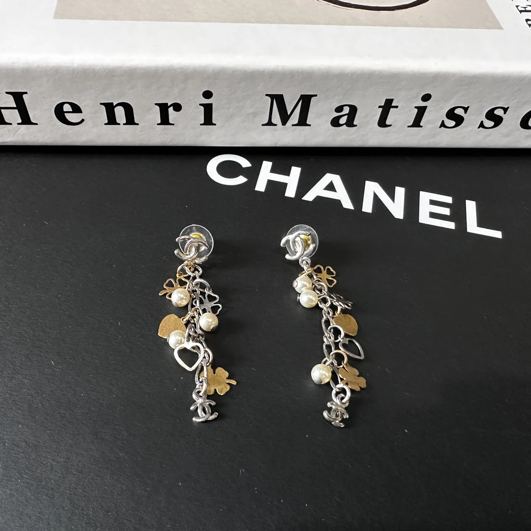 95新 Chanel/香奈儿 四叶草珍珠流苏耳钉