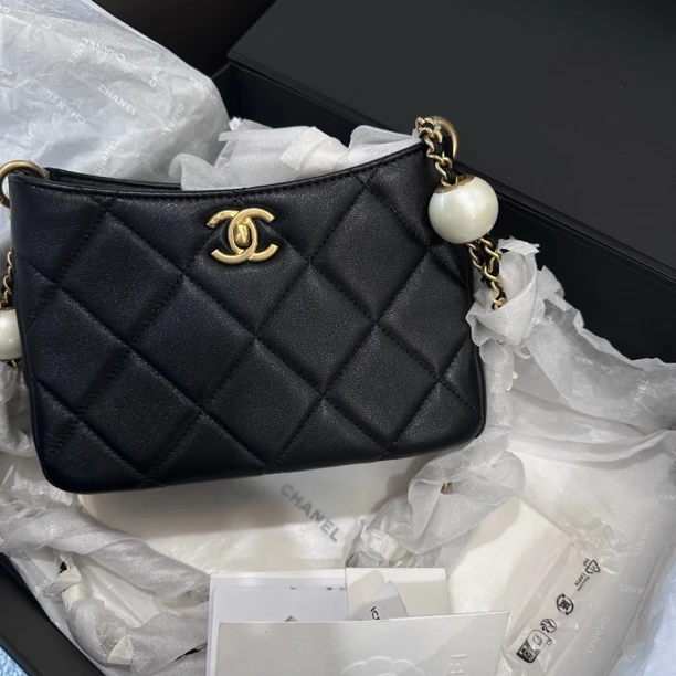 全新未使用 Chanel/香奈儿 黑金汤圆珍珠hobo单肩包