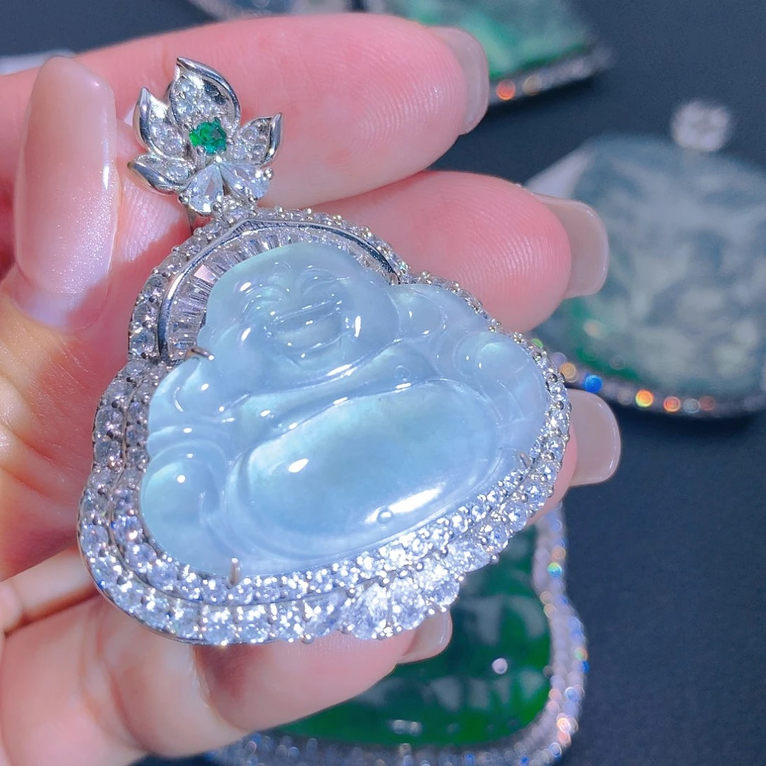 翡翠颈饰未镶嵌翡翠