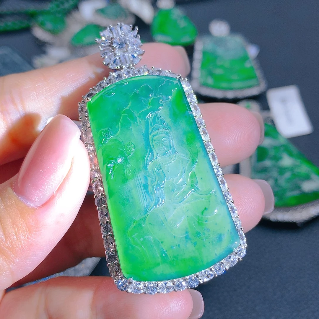 翡翠颈饰银S925镶嵌翡翠