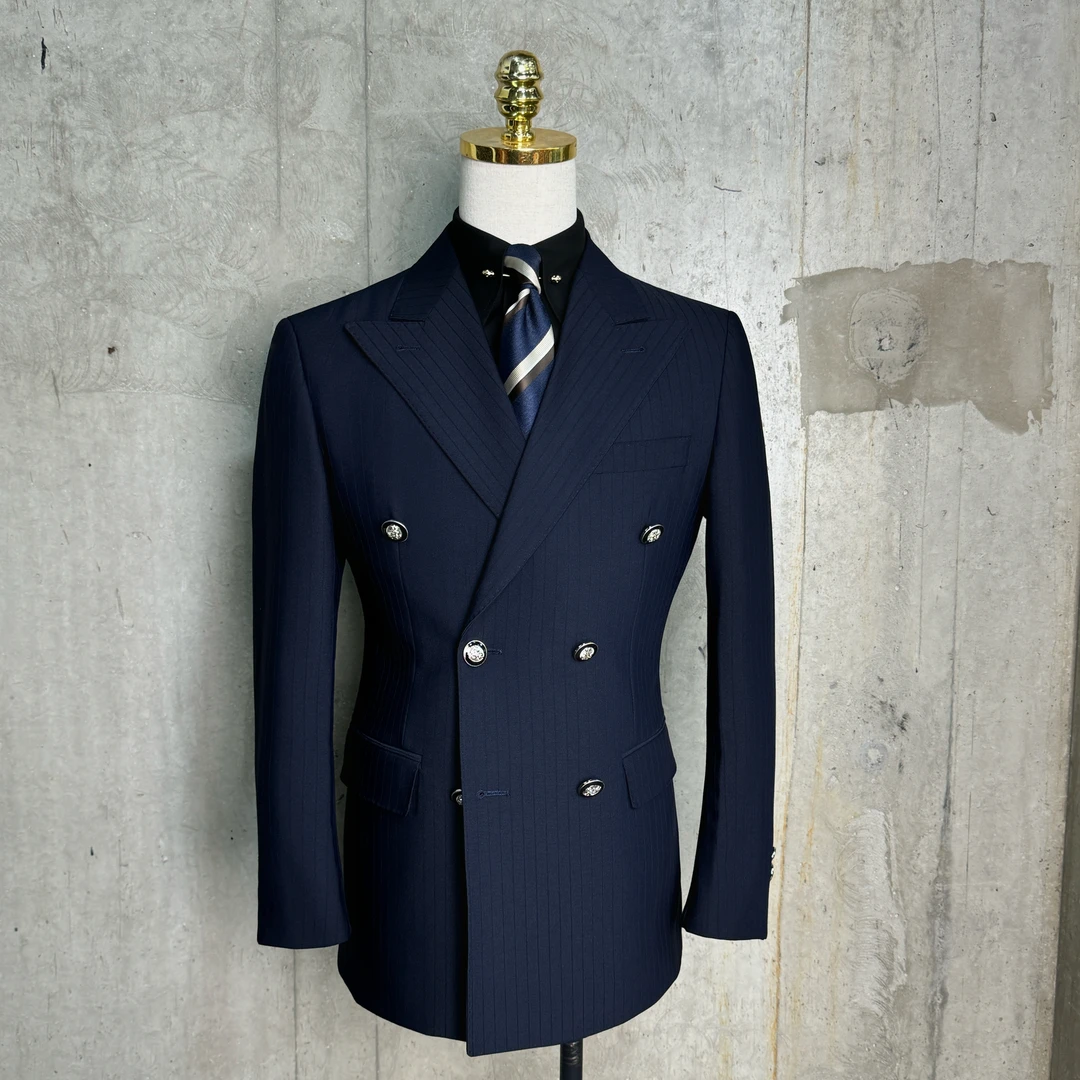 【西蒙曹】-男士时尚气质痞帅金属纽扣布雷泽双排扣条纹西服西装