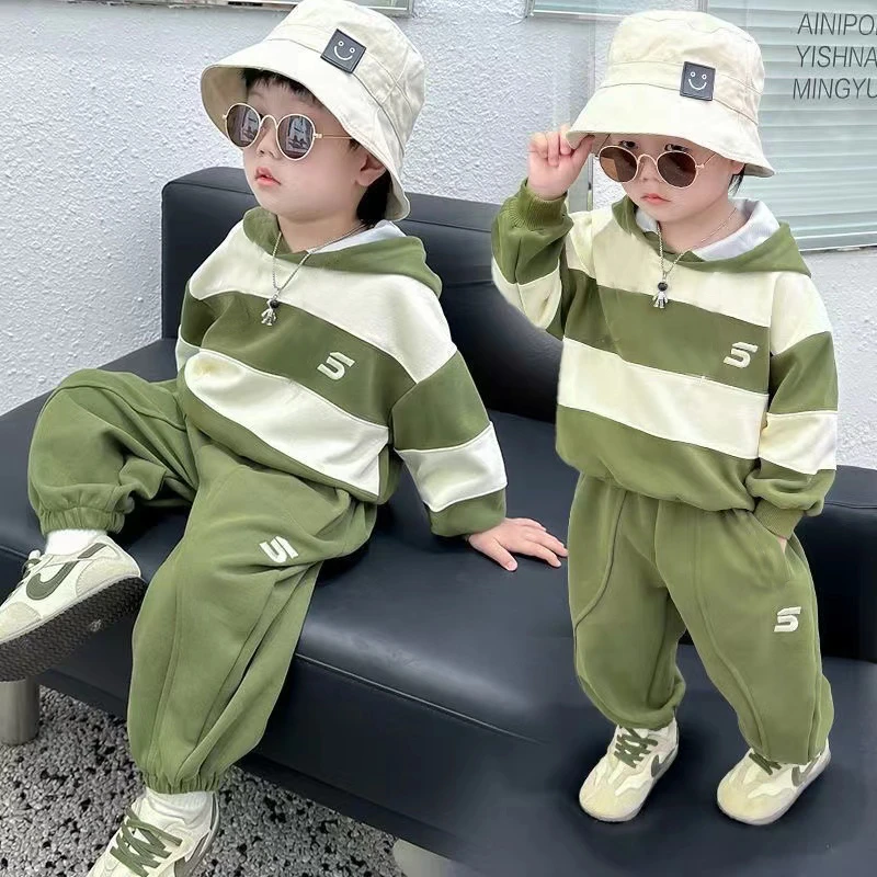 男童春秋套装宝宝小童男孩2024帅洋气炸街潮衣新款连帽儿童两件套
