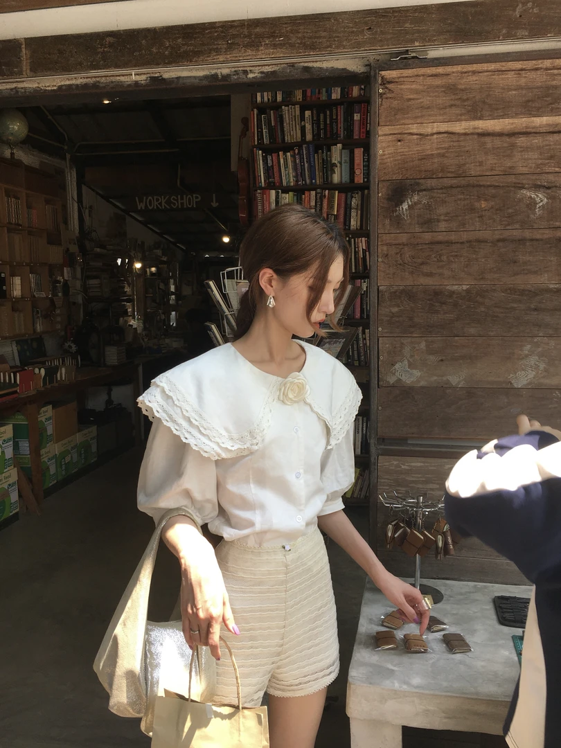 SourceWithU sa香雾山茶 山茶花蕾丝泡泡袖衬衫感翻领白色上衣