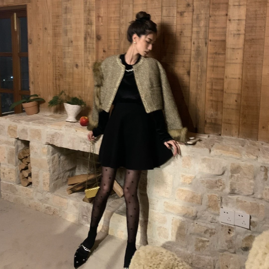 SourceWithU 经典赫本 丝绒自带项链袖套短袖精致时髦内搭上衣冬