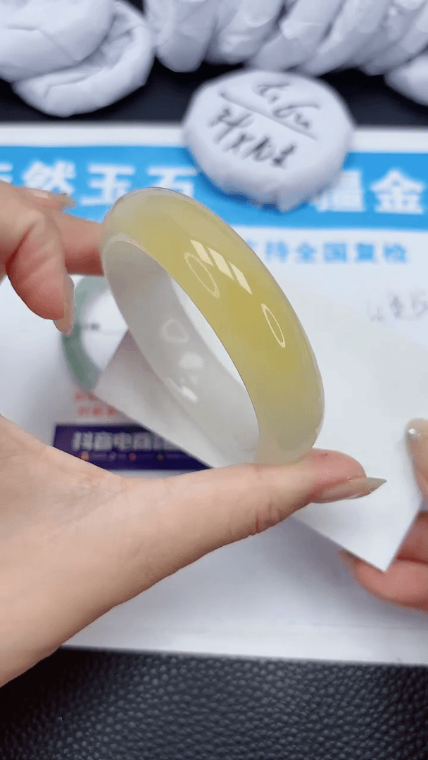 【闪购商品】石英质玉手镯未镶嵌525