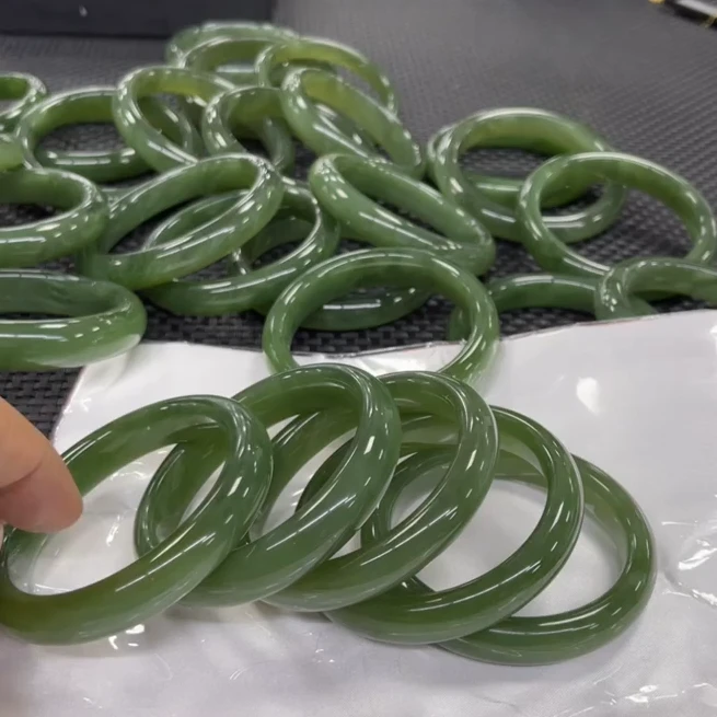 【新疆和田玉老郑】和田玉手镯 (多样性发)