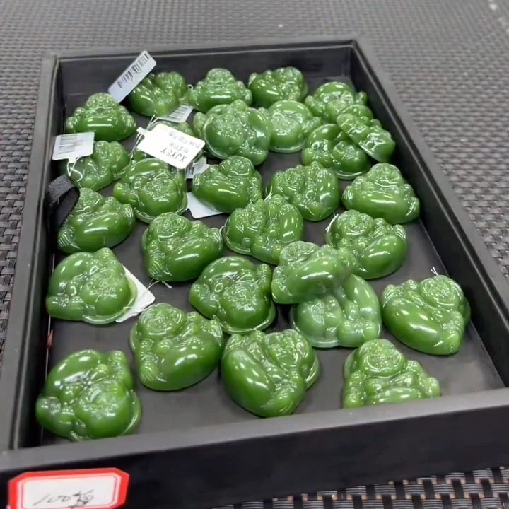 【新疆和田玉老郑】和田玉佛公挂件（多样性发一件）带链子