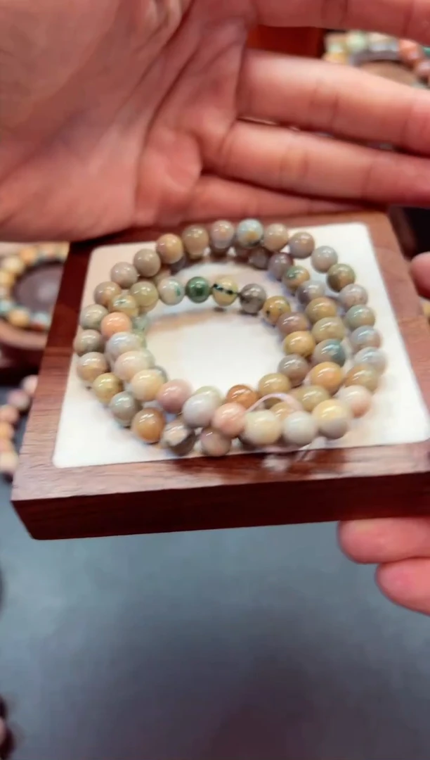 【闪购商品】石英质玉手链未镶嵌163