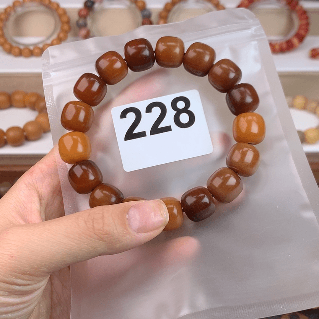 【闪购商品】白玉菩提吊坠228