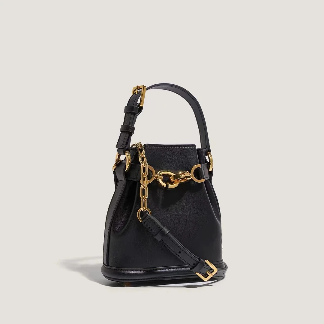 牛皮水桶包新款高级质感女包设计通勤手提单肩斜挎包女VC-578