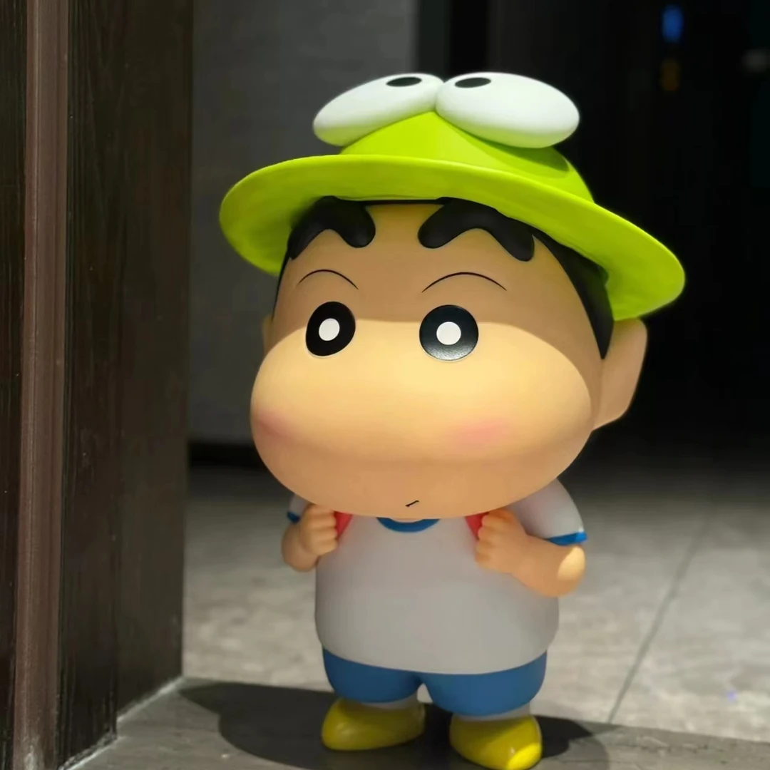 蜡笔小新手办青蛙小新摆件玩偶可爱桌面摆件11.5cm帽子可拆卸M