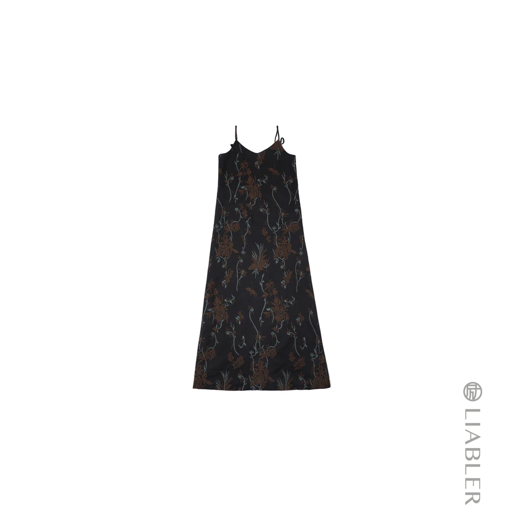 LIABLER/励【浓墨雅致】2024秋冬羊毛混纺提花吊带裙 LAW245099D