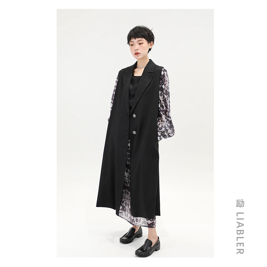 LIABLER/励 西服领口设计拼接压褶腰部有飘带衔接长款马甲7A8038