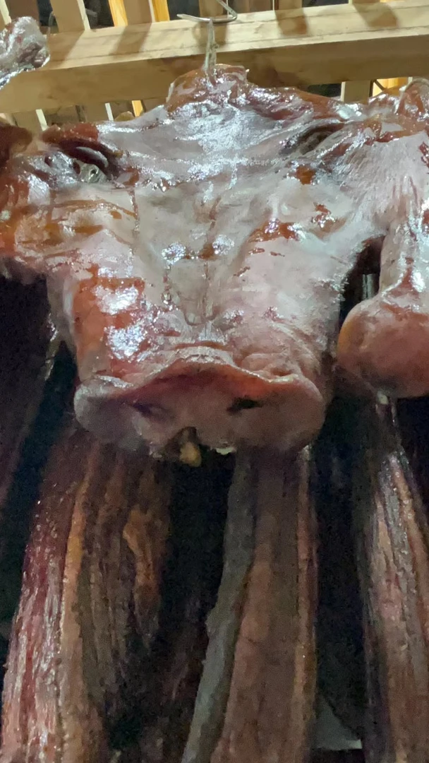 湘西正宗农家柴火烟熏腊肉【猪半边脸】包邮