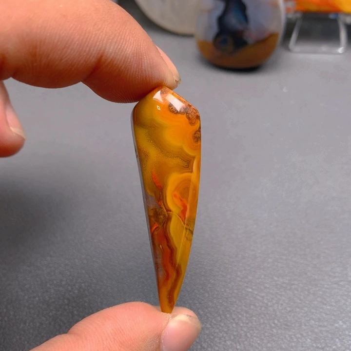 玛瑙/玉髓颈饰未镶嵌一**恒