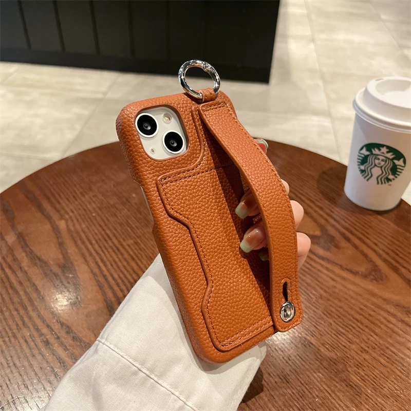 适用苹果13手机壳腕带iPhone14ProMax卡包12高级感11真皮xr女新款