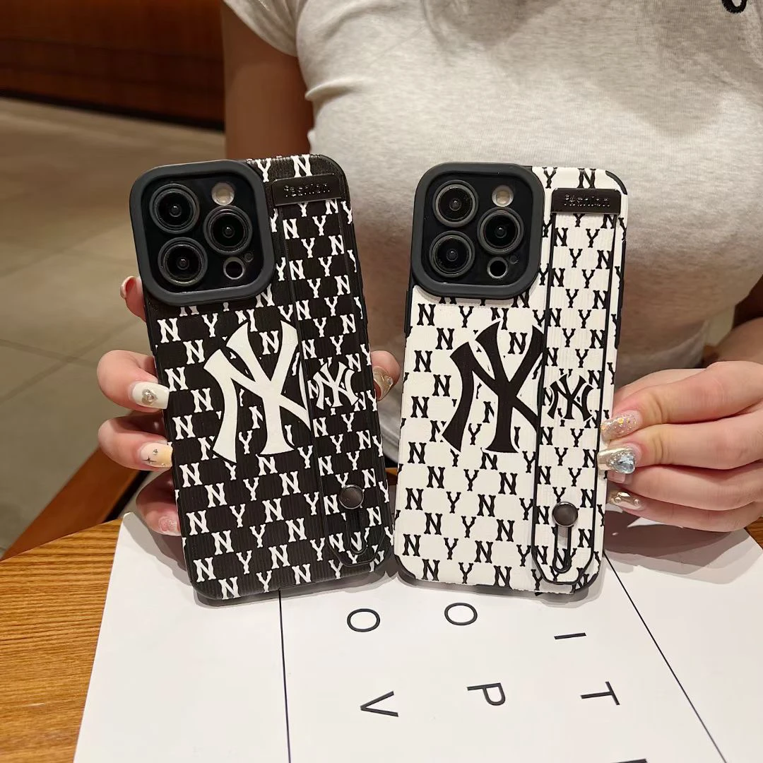 欧美时尚潮牌iPhone14手机壳防摔全包苹果13promax软壳12女11情侣