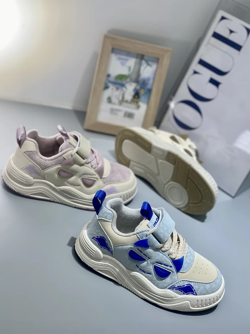 小恶魔冬季加绒潮款板鞋防滑耐磨轻底保暖童鞋低帮软底时尚潮流