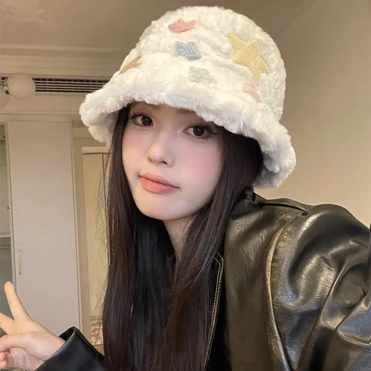 氛围感白色星星毛绒帽子渔夫帽女新款日系冬季加厚保暖显脸小盆帽