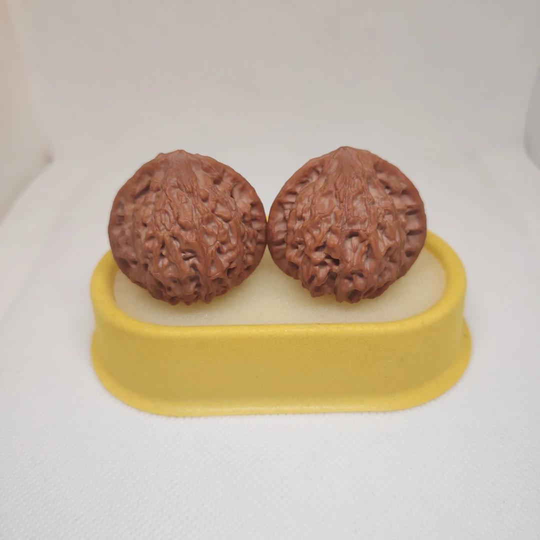 文玩核桃全品无修老树金牛狮子头梦幻皮质边4.2肚3.9高3.9