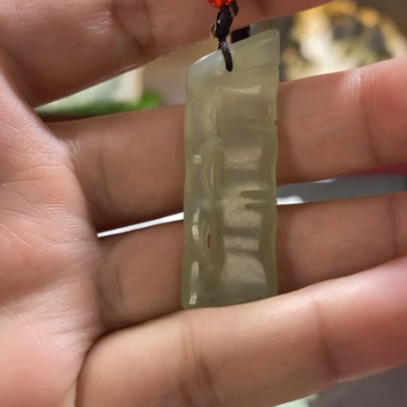 【闪购商品】蛇纹石玉颈饰未镶嵌