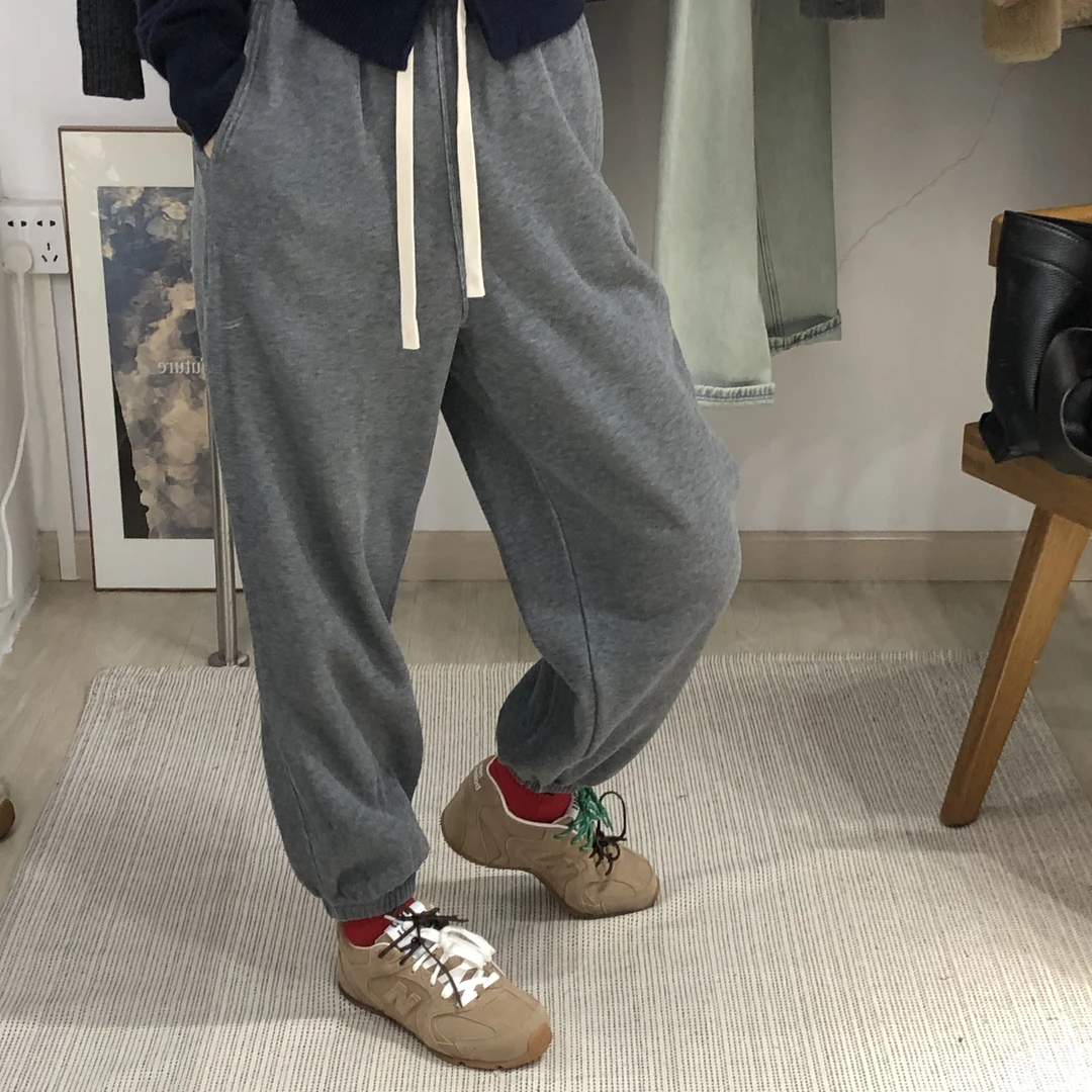 曼哈顿-“温暖过冬”480克超高克重银狐绒保暖束脚卫裤