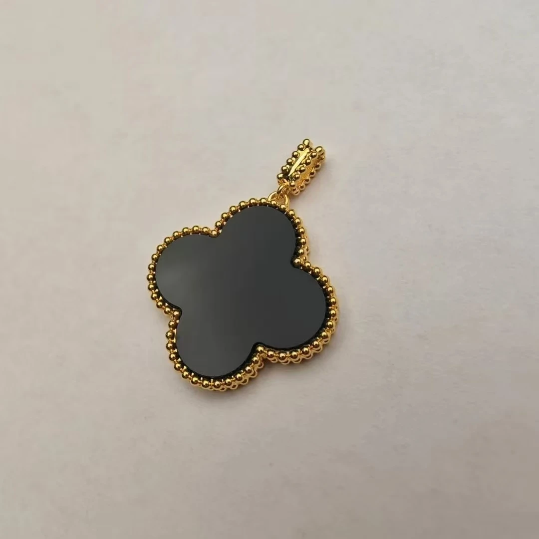 100#18K金镶嵌黑玛瑙四叶事业草单花吊坠（赠银项链)（25mm）