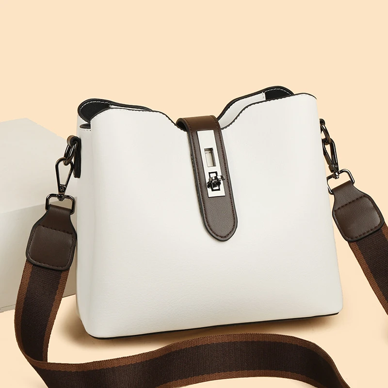 爆款2025新款肩包潮流单肩斜挎女中年包大容量女包休闲手提水桶包