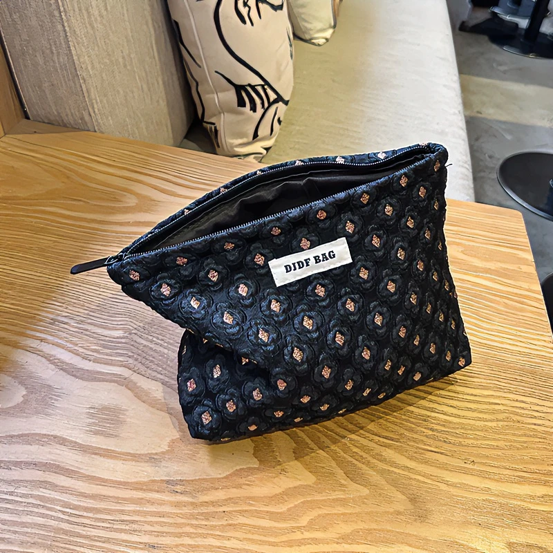 ins新款黑色菱格便携大容量化妆包女高级感内胆包旅行洗漱收纳包