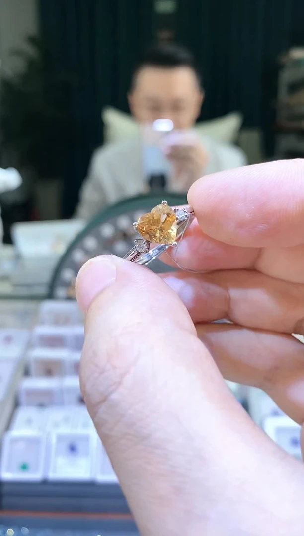 【闪购商品】水晶戒指银S925镶嵌天然黄水晶戒指