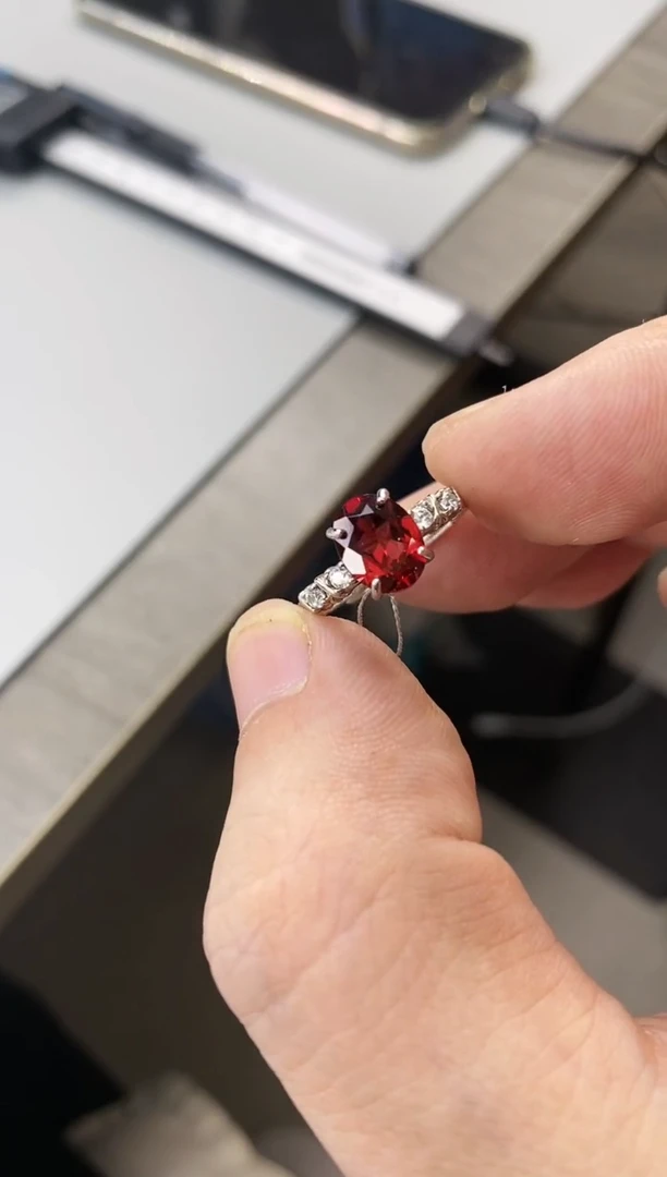 【闪购商品】石榴石戒指银S925镶嵌天然石榴石戒指