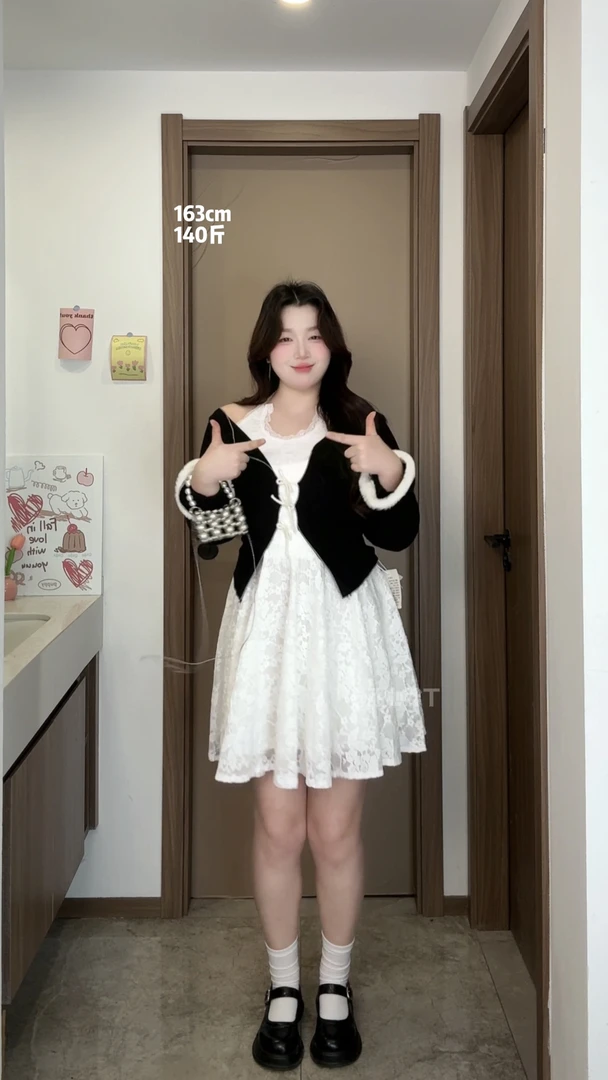 纯欲花边蕾丝挂脖连衣裙甜美开衫两件套秋冬新款辣妹套装