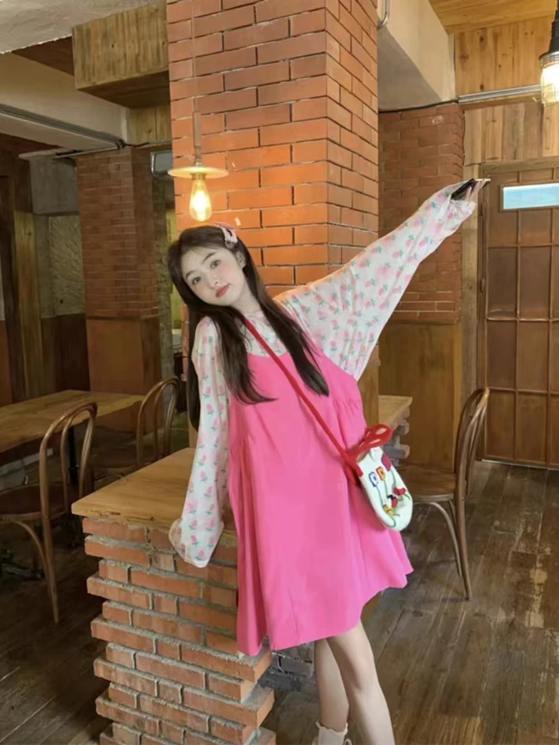 多巴胺穿搭糖果色宽松吊带裙+郁金香长袖防晒上衣甜美两件套