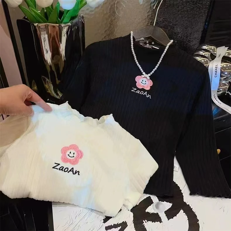 秋季新款女童长袖阳离子刺绣小花蜜芽舒适时尚百搭打底衫
