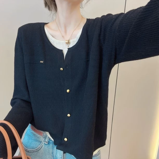 春季新款百搭洋气修身减龄上衣韩版设计感假两件显瘦长袖针织衫女