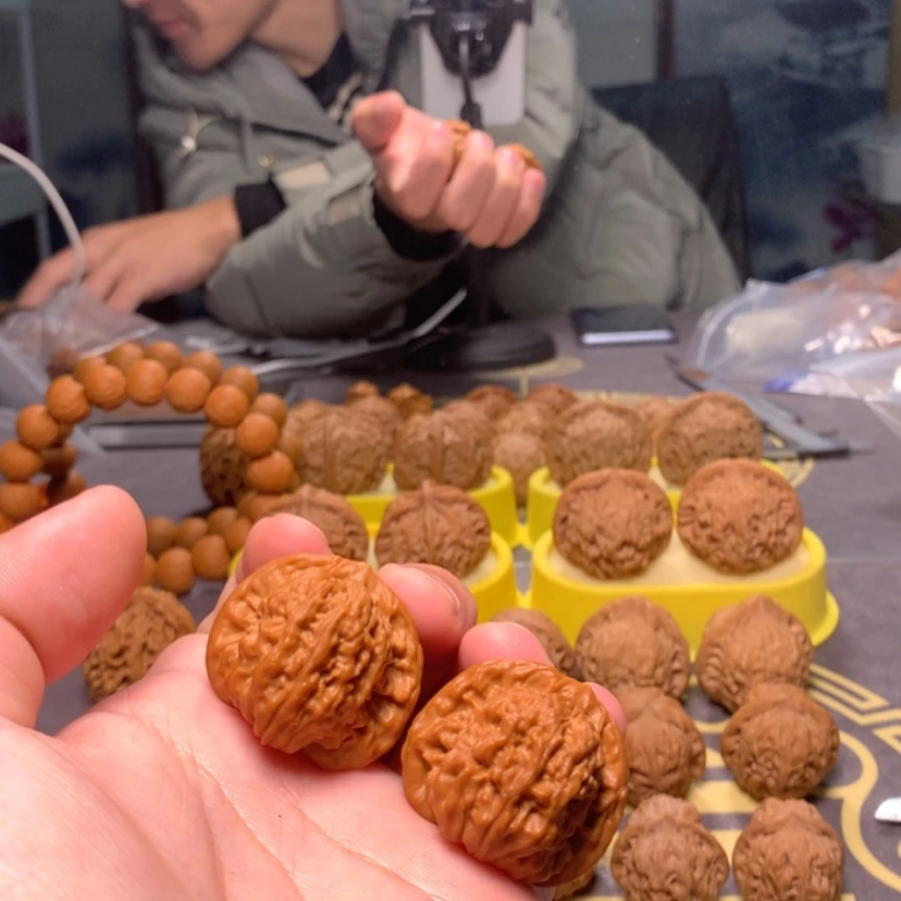 【闪购商品】文玩核桃把件