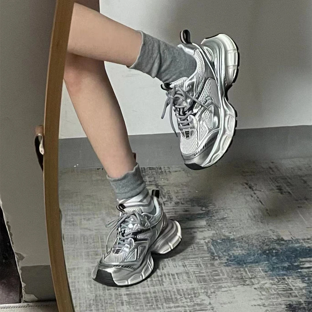 百搭休闲银色老爹鞋女松弛感2024春秋款新款运动鞋厚底耐脏鞋女