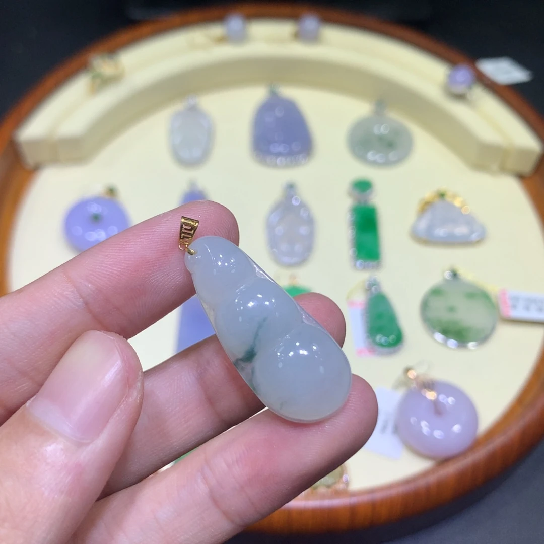 翡翠吊坠(不含链)18K金镶嵌