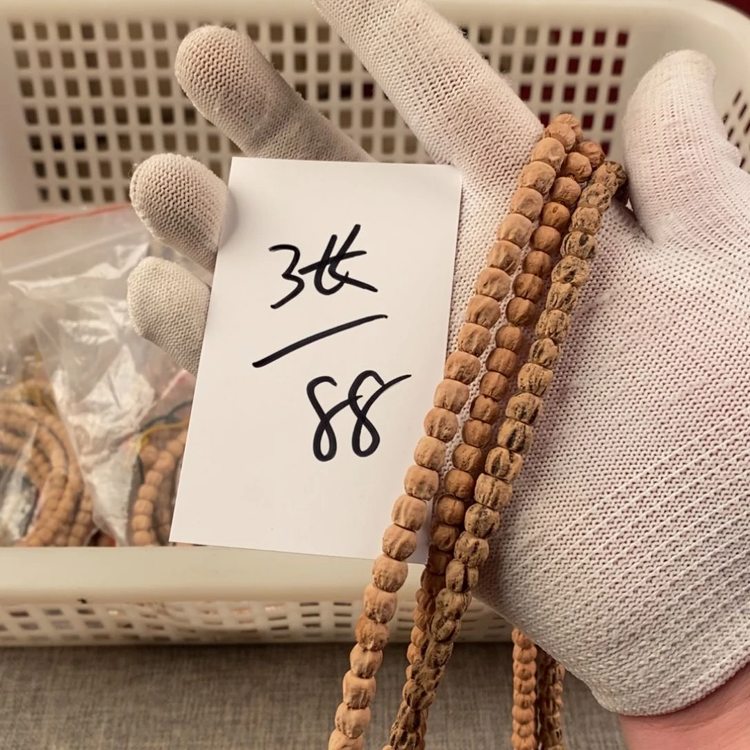 柏香籽/百香籽手串a****张