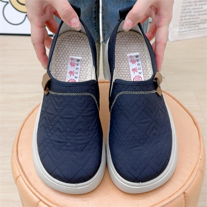 秋季新款老北京布鞋轻便舒适透气女士单鞋软底平底一脚蹬妈妈鞋