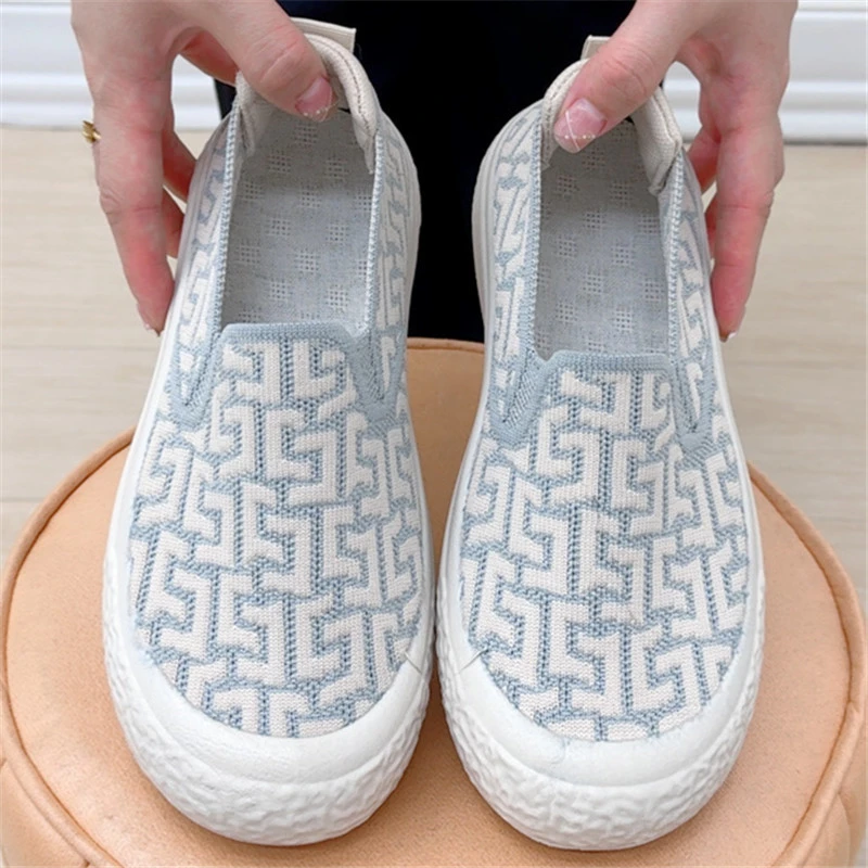 新款老北京布鞋轻便舒适女单鞋软底透气一脚蹬懒人鞋平底妈妈鞋