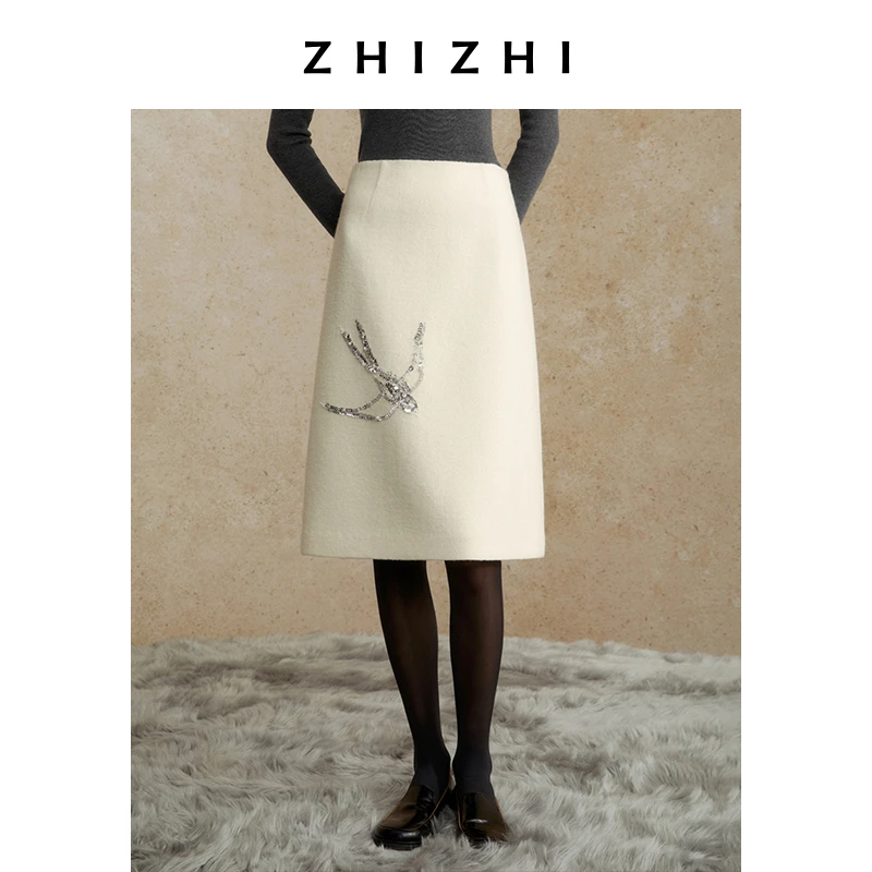 致知 簇水樱 设计感燕子珠片半裙24冬新款时尚百搭ZZ2DWWB8047